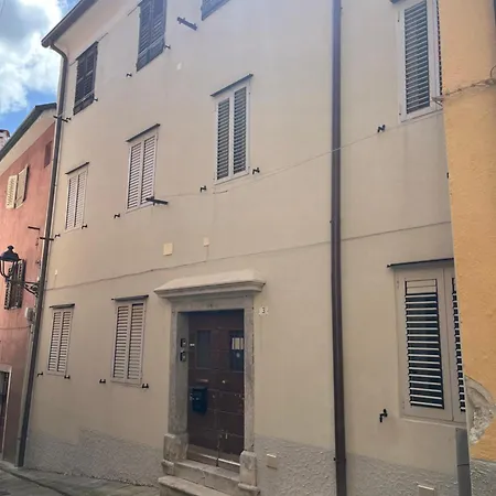 Semesterbostad Casa Cisa Múggia
